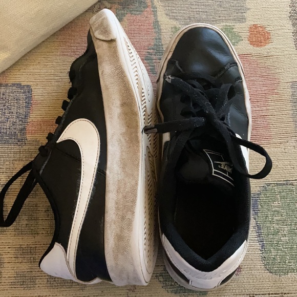 NIKE SNEAKERS - Picture 2 of 2